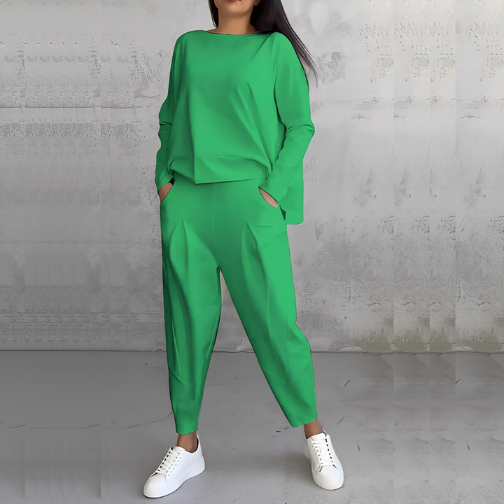 Women's Relaxed Crew-Neck Top and Tapered Trousers Set - Green