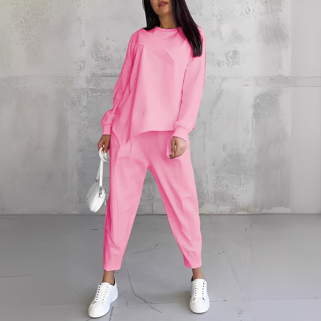 Women's Relaxed Crew-Neck Top and Tapered Trousers Set - Pink