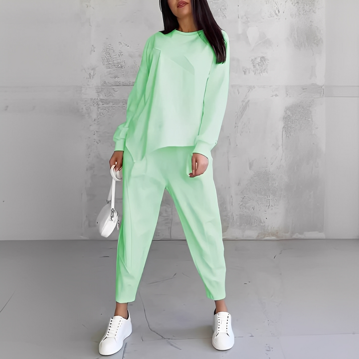 Women's Relaxed Crew-Neck Top and Tapered Trousers Set - Light Green