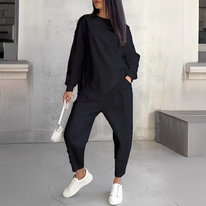 Women's Relaxed Crew-Neck Top and Tapered Trousers Set - Black