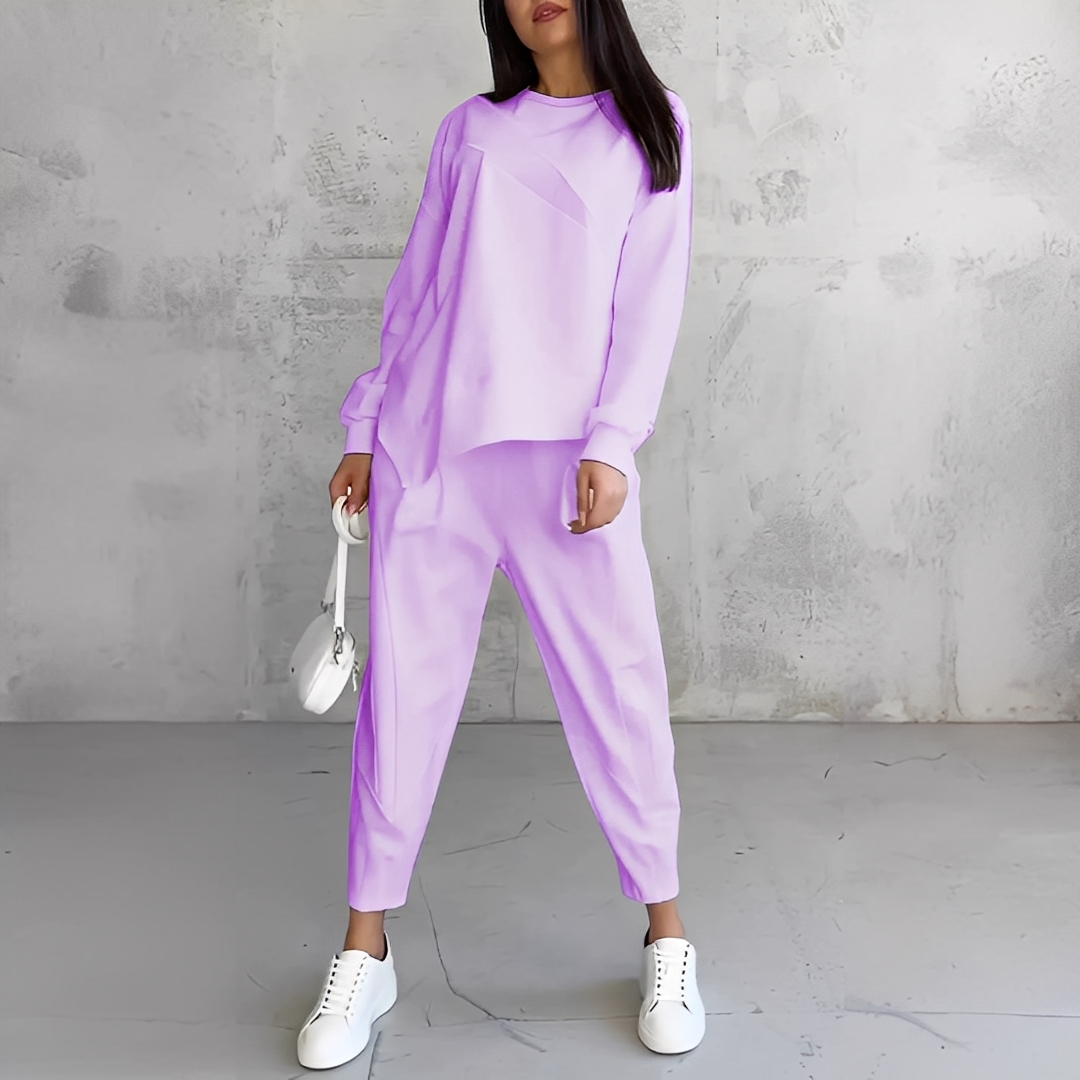 Women's Relaxed Crew-Neck Top and Tapered Trousers Set - Light Purple