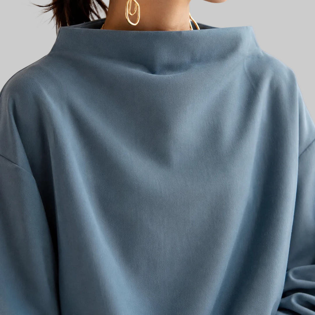 Women's Oversized High-Neck Knitted Jumper with Balloon Sleeves