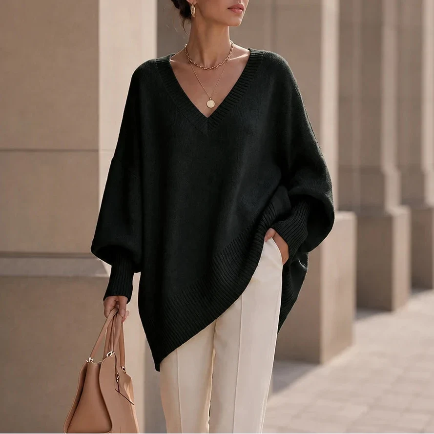 Women's Oversized V-Neck Knit Jumper - Black