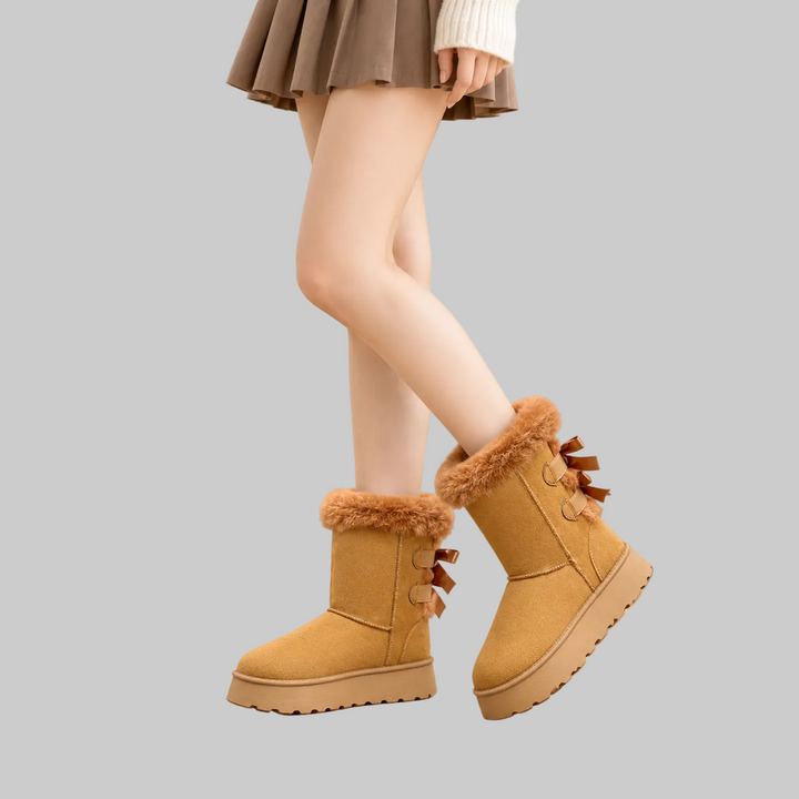 Plush-Lined Platform Winter Boots with Bow Detail